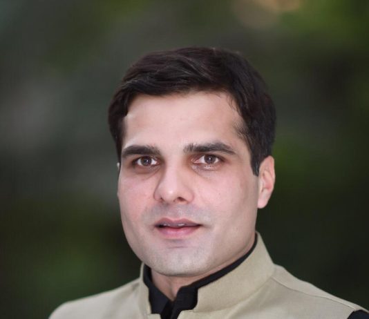 پی آئی اے کی آخری پرواز یا پاکستان کی نئی پرواز؟ نجکاری کے دور میں قومی فضائی خودمختاری کا فیصلہ کن لمحہ Saqib Berjees